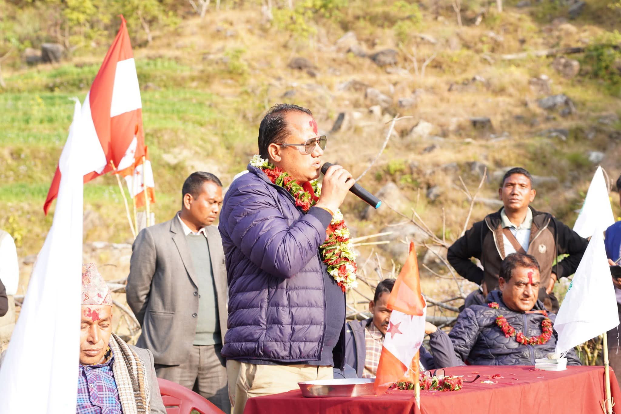 Read more about the article जनसेवाबाट राजनीतिमा आएका गोरख बहादुर बिष्ट (आनन्द) को प्रतिबद्धता : “कैलाली–४ को समग्र विकास मेरो प्राथमिकता”