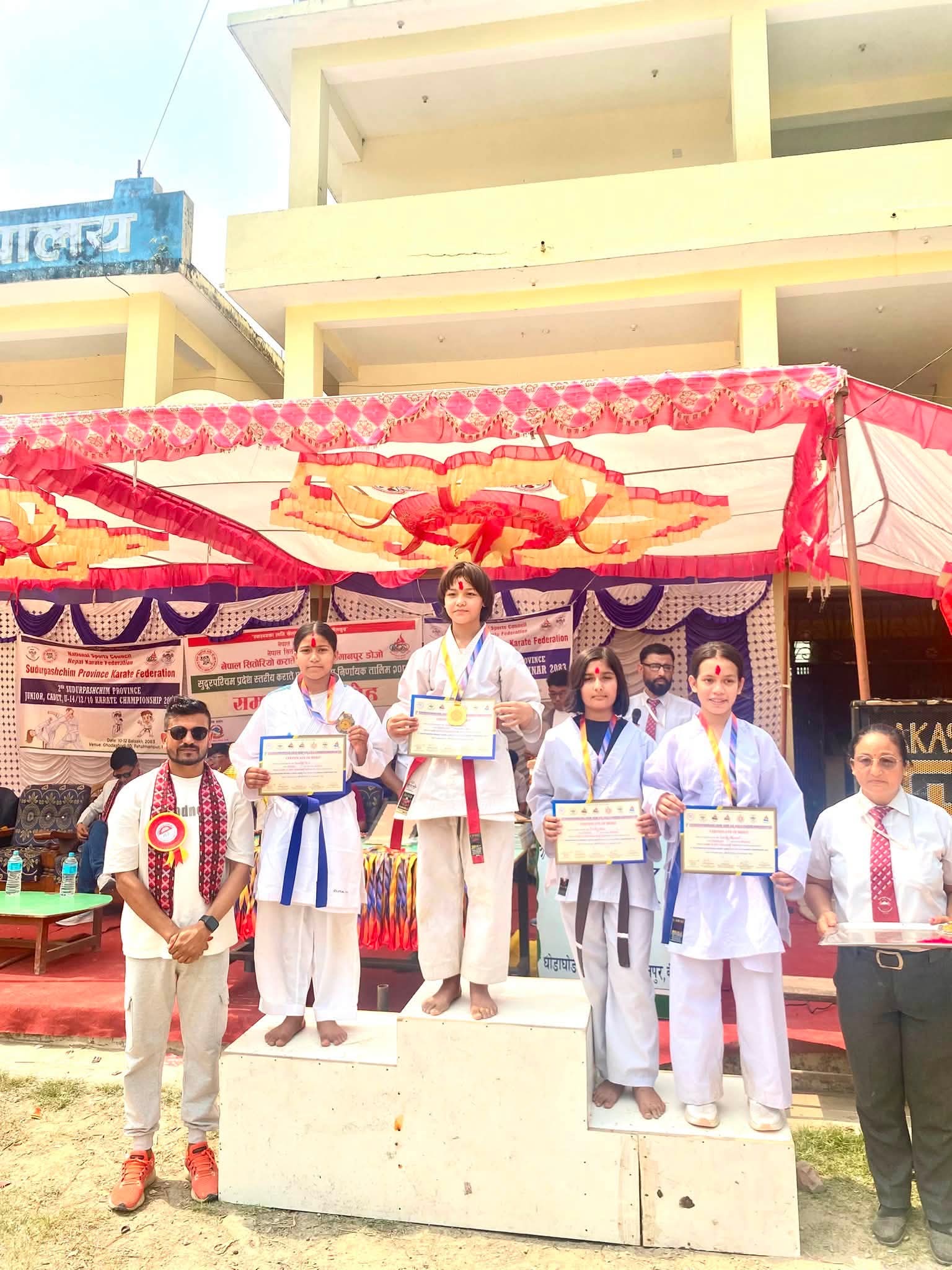 You are currently viewing गौरीगंगा कराते डोजोको सुदूरपश्चिम प्रदेश स्तरिय प्रतियोगितामा दबदबा: अन्डर–१२ कातामा ३ स्वर्ण र १ रजत